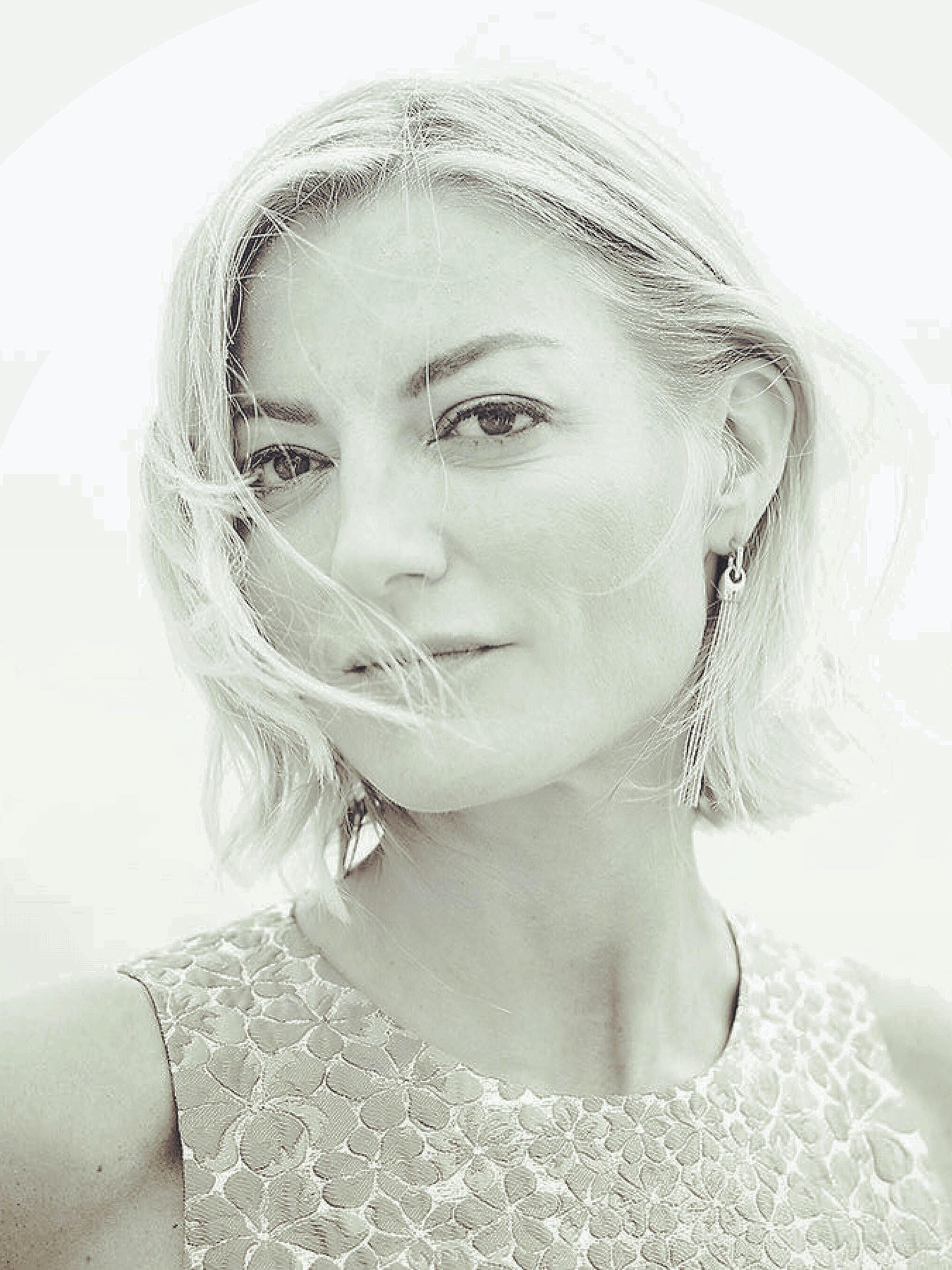 Lucy Walker Headshot